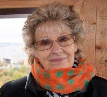 Helga  Schneider